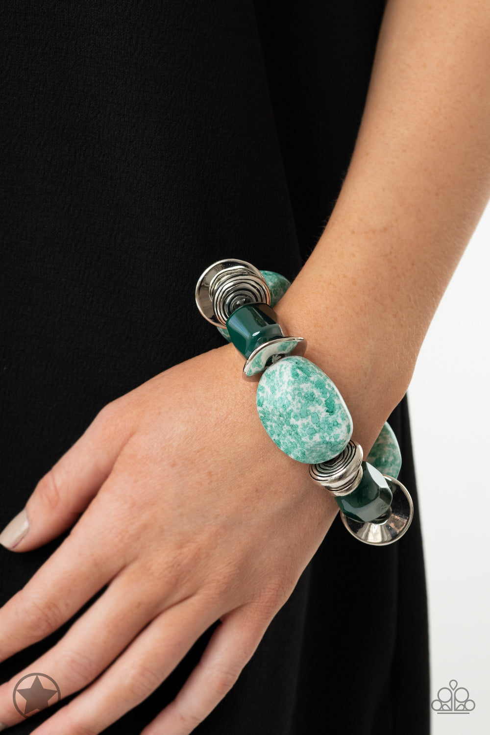 Paparazzi Glaze of Glory - Blue Blockbuster Bracelet