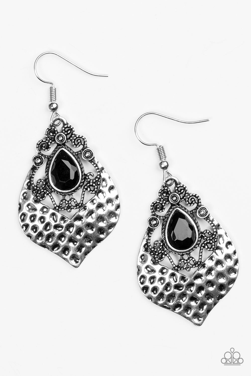 Paparazzi Royal Rebel - Black Earrings