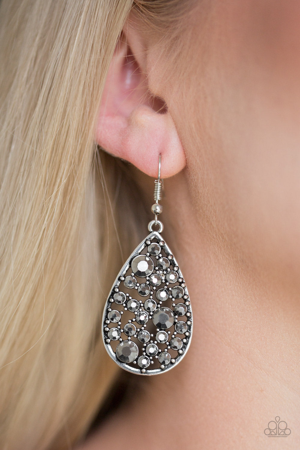 Paparazzi GLOW With The Flow - Silver Earrings