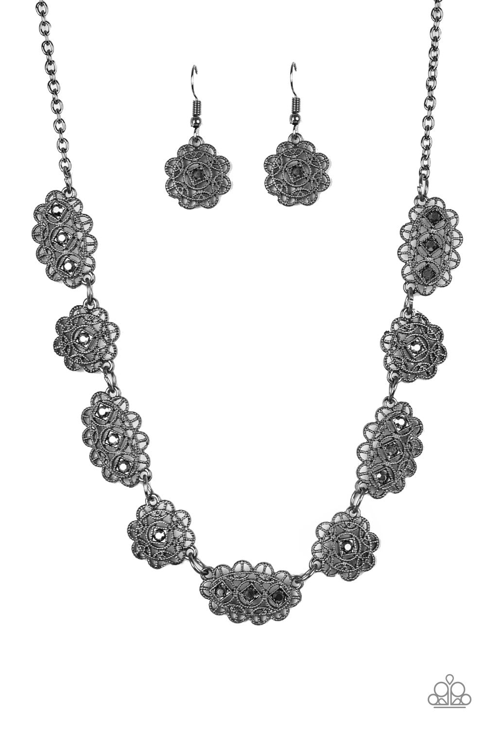 Paparazzi Vintage Vogue - Black Necklace