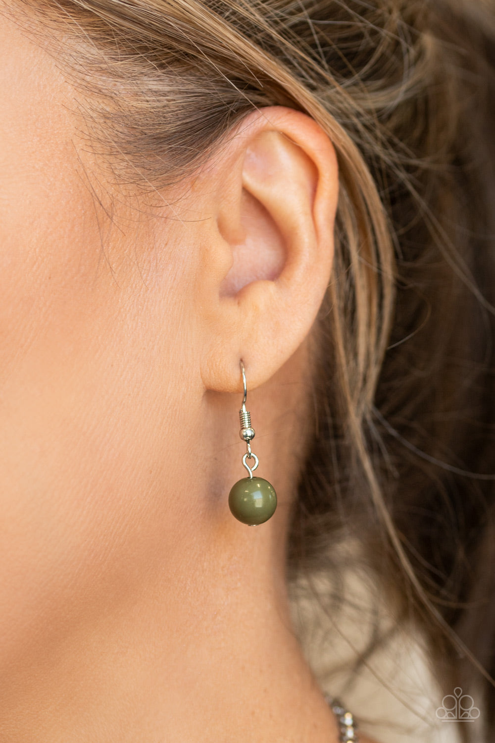 Paparazzi Beachside Babe - Green Necklace