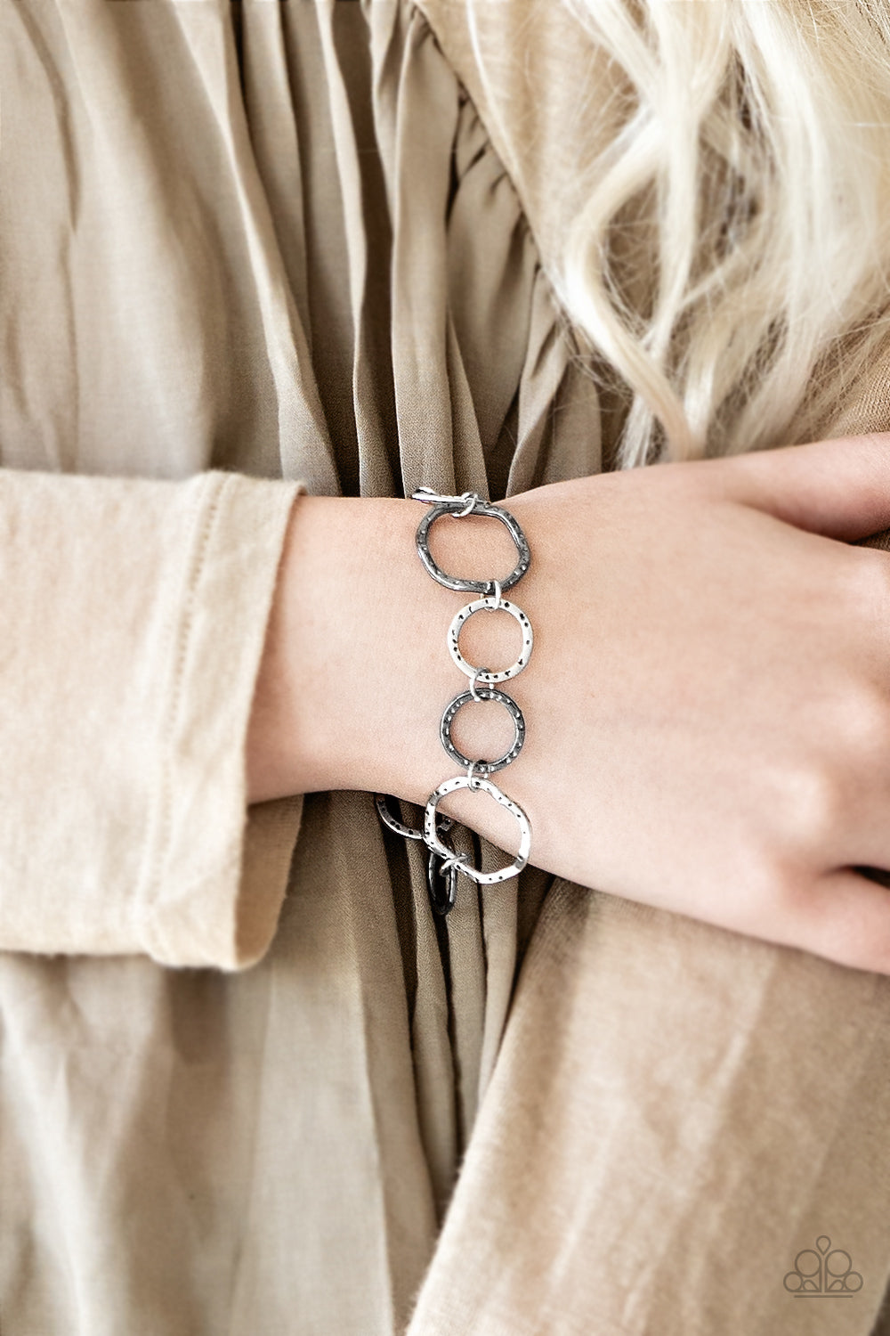 Paparazzi Ring Up The Curtain - Multi Bracelet