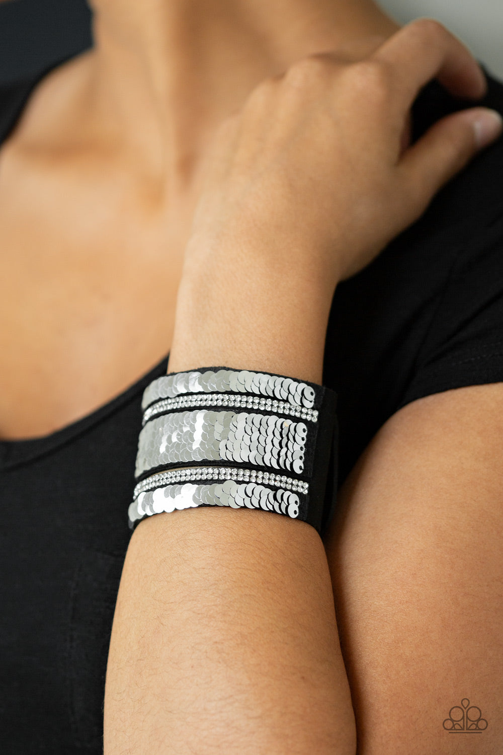 Paparazzi MERMAID Service - Blue Urban Bracelet