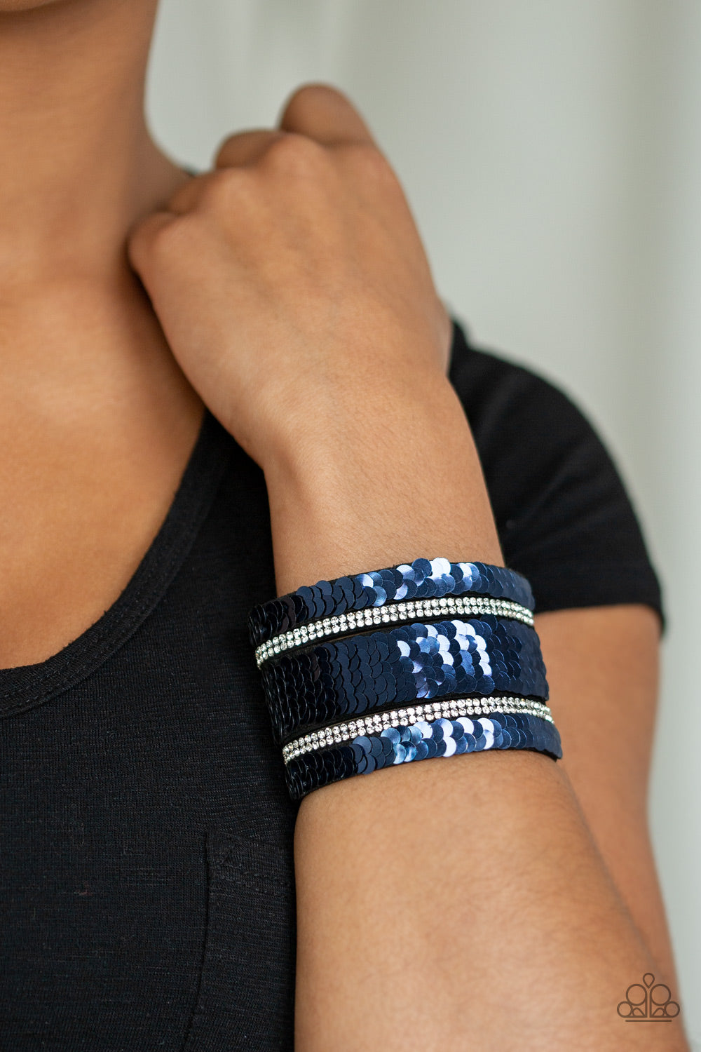 Paparazzi MERMAID Service - Blue Urban Bracelet