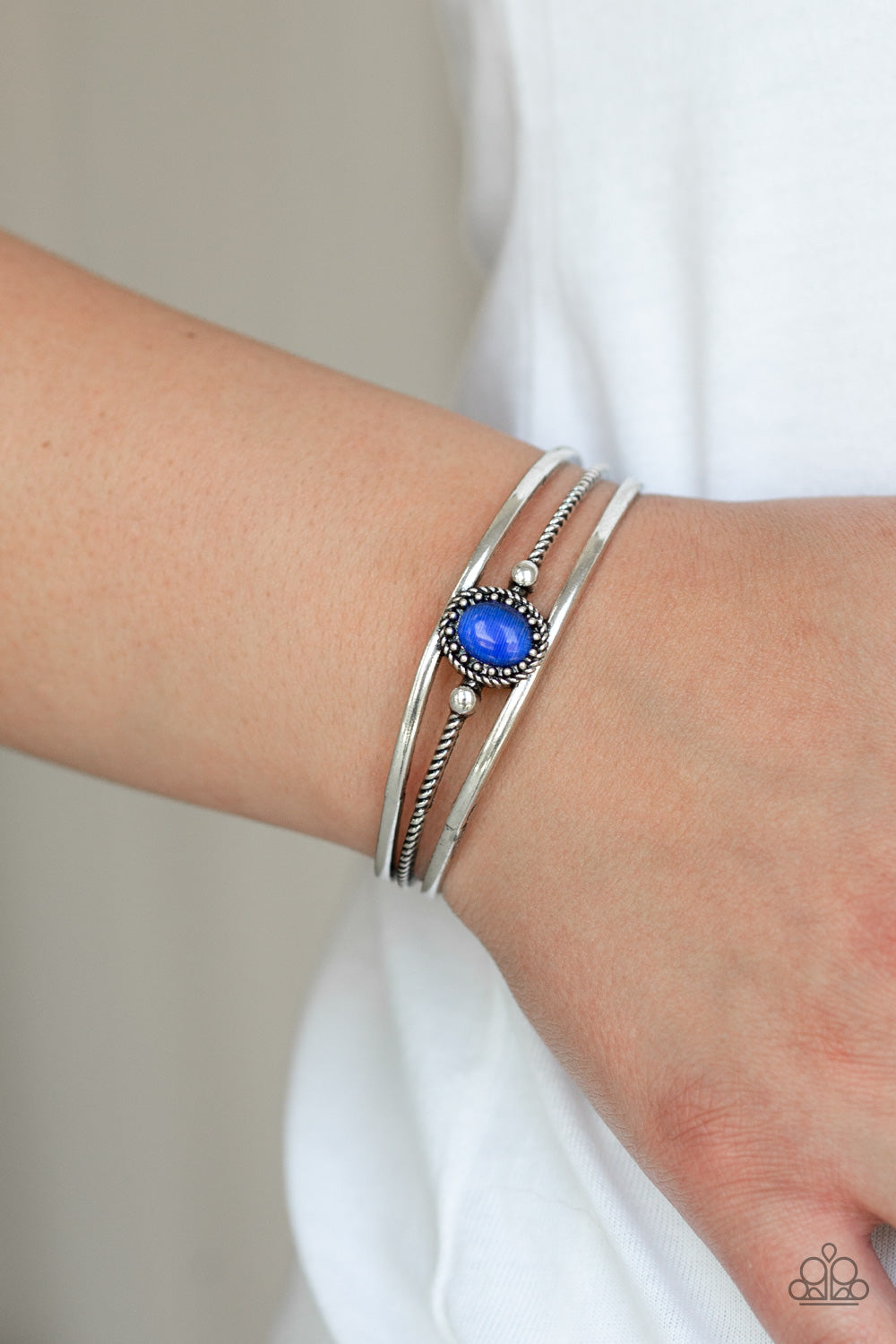 Paparazzi Top Of The Pop Charts - Blue Bracelet