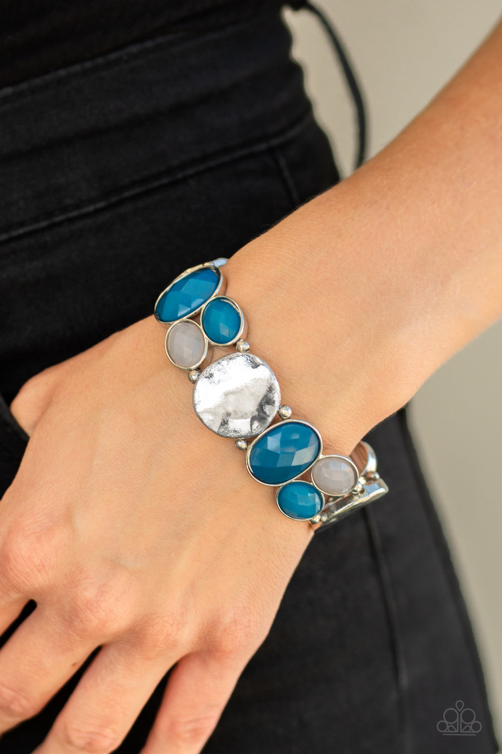 Paparazzi Chroma Charisma - Blue Bracelet