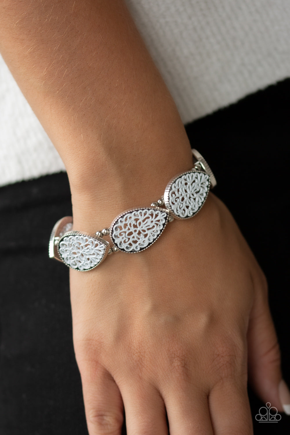 Heirloom Hunter - White Bracelet
