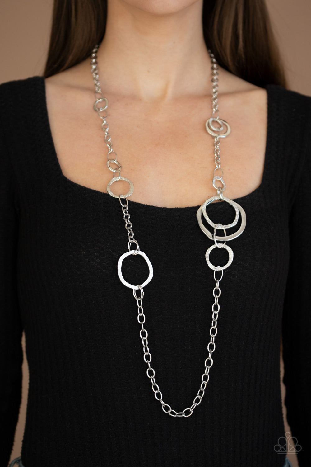 Paparazzi Amped Up Metallics - Silver Necklace