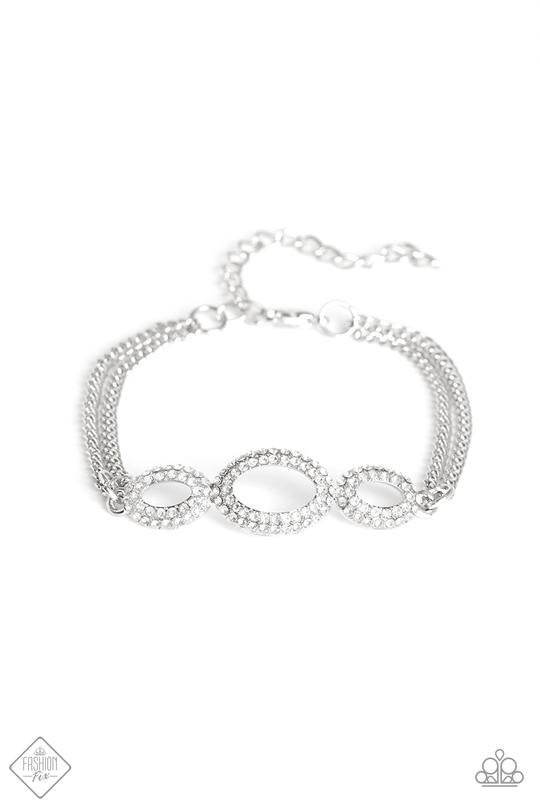 Paparazzi Timelessly Metropolitan - White Bracelet