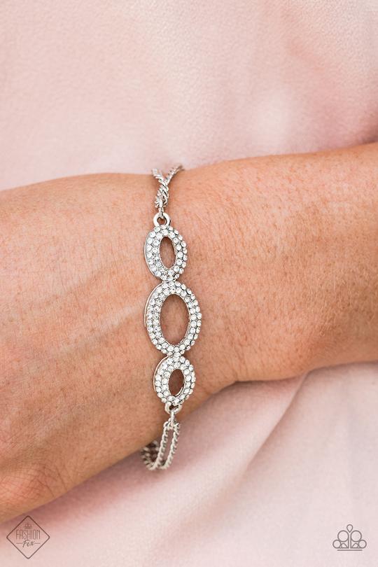 Paparazzi Timelessly Metropolitan - White Bracelet