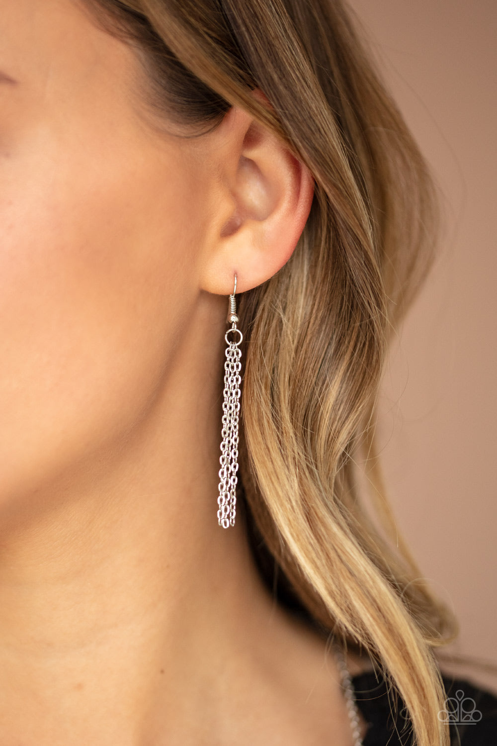 Paparazzi Unstoppable Glamour - Red Necklace