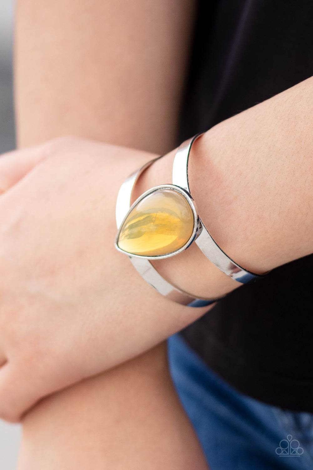 Optimal Opalescence - Yellow Bracelet