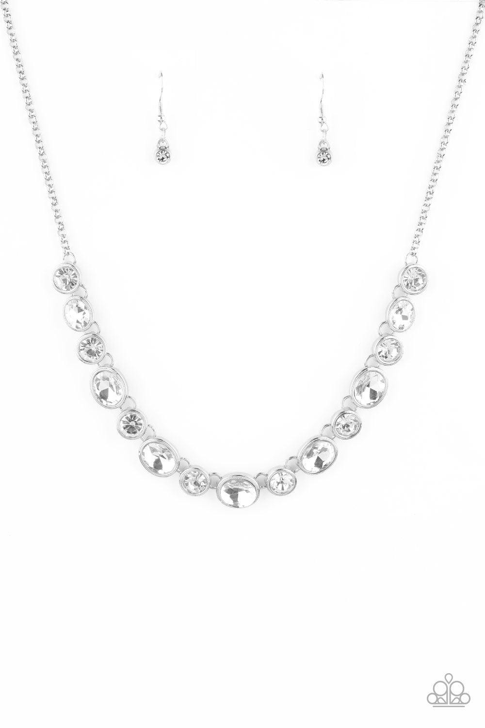 Paparazzi Girls Gotta Glow - White Necklace