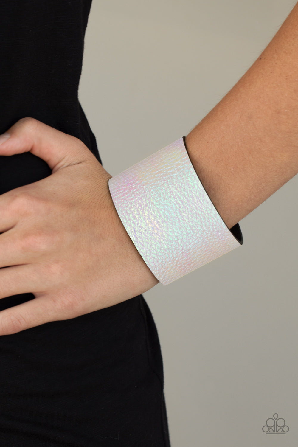 Paparazzi Cosmo Cruise - White Urban Bracelet