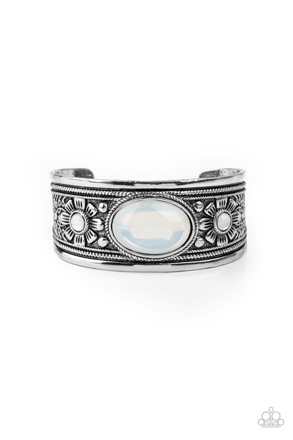 Paparazzi Sage Sanctuary - White Bracelet