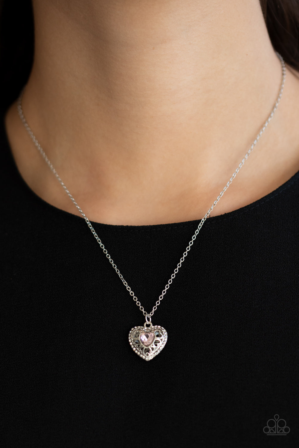 Paparazzi Treasures of the Heart - Pink Necklace