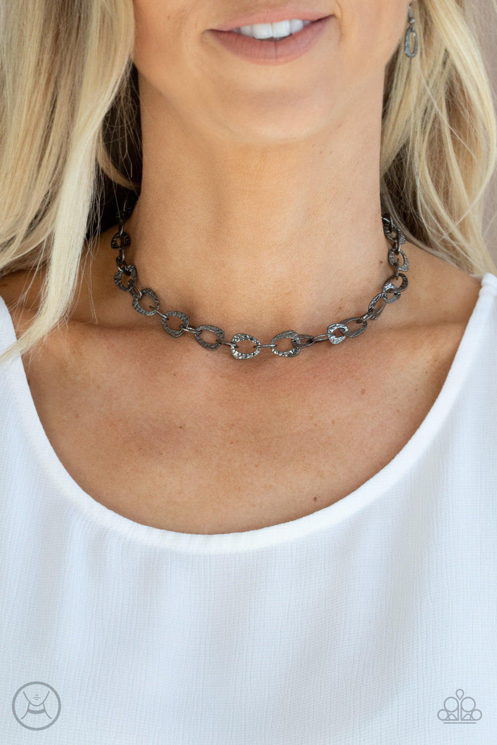 Urban Safari - Black Choker