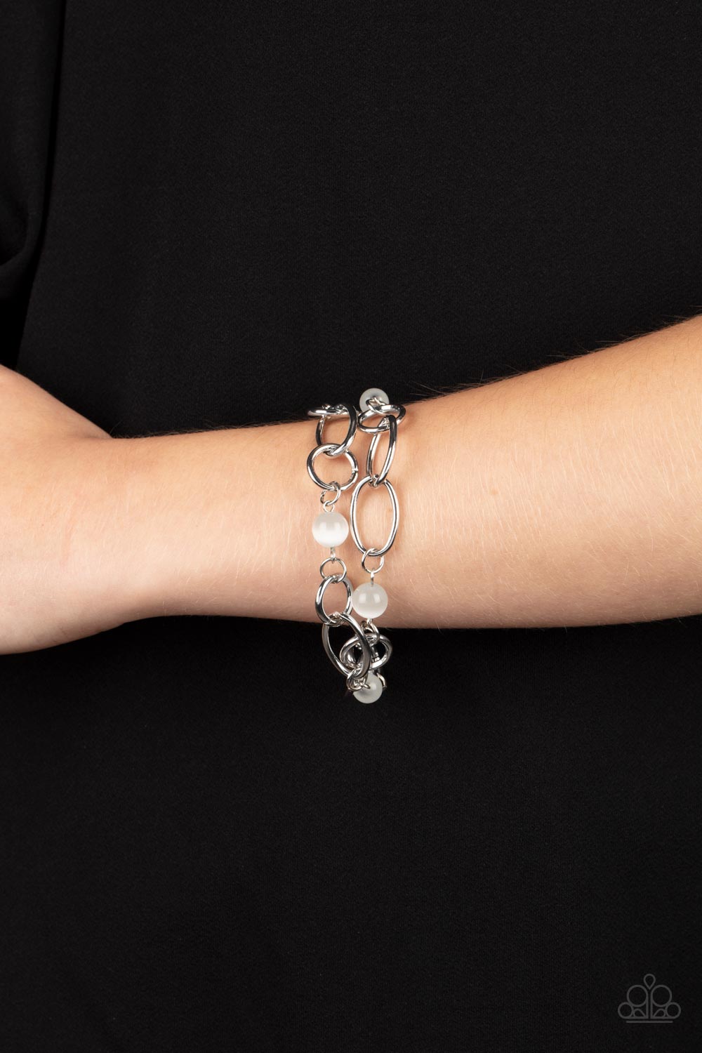 Paparazzi Delightfully Daydreamy - White Bracelet
