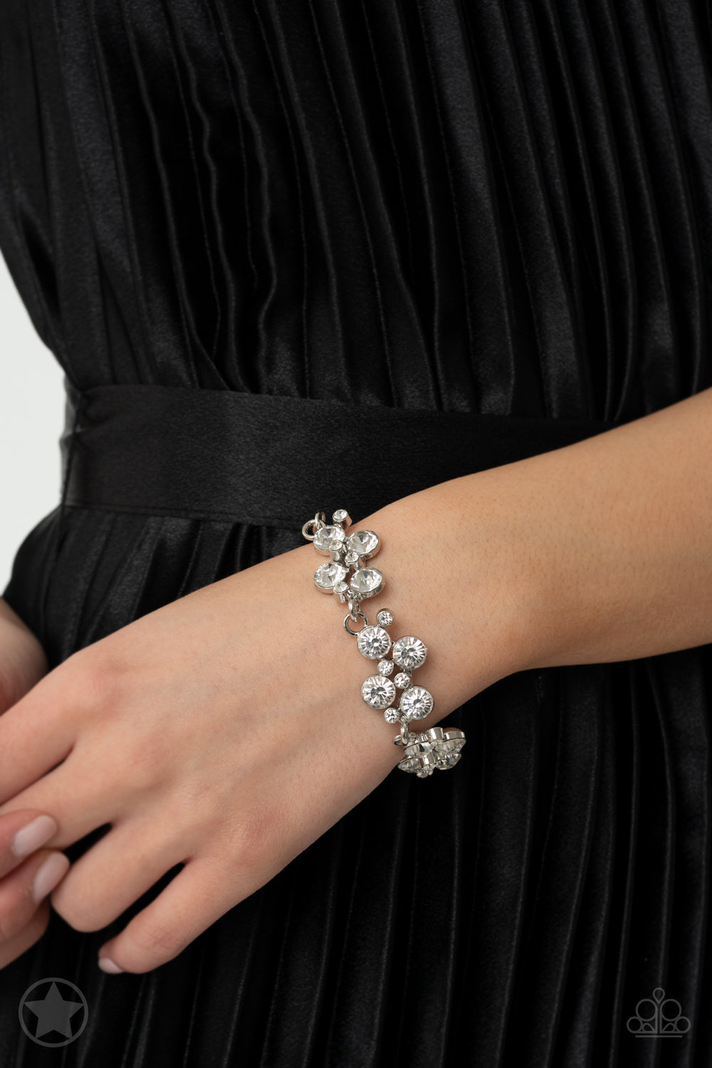 Paparazzi Old Hollywood - White Blockbuster Bracelet