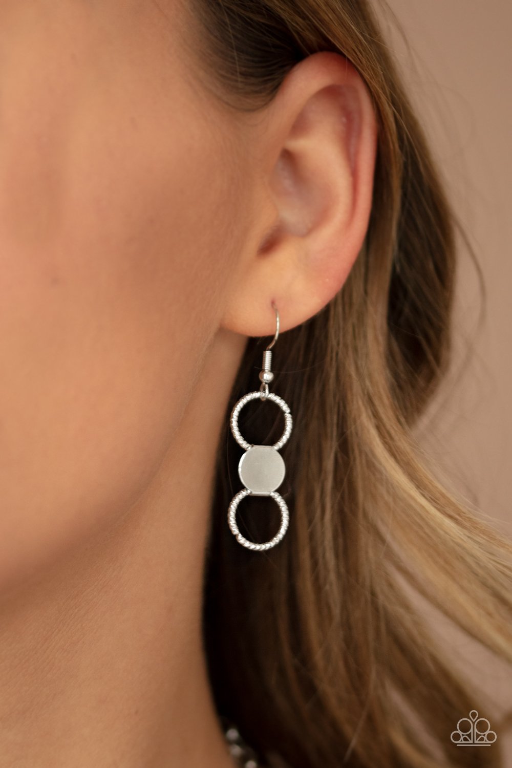 Paparazzi Net Result - Silver Necklace