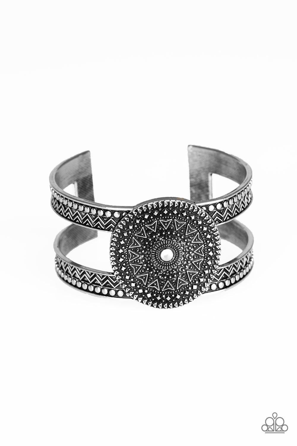 Paparazzi Texture Trade - Silver Bracelet