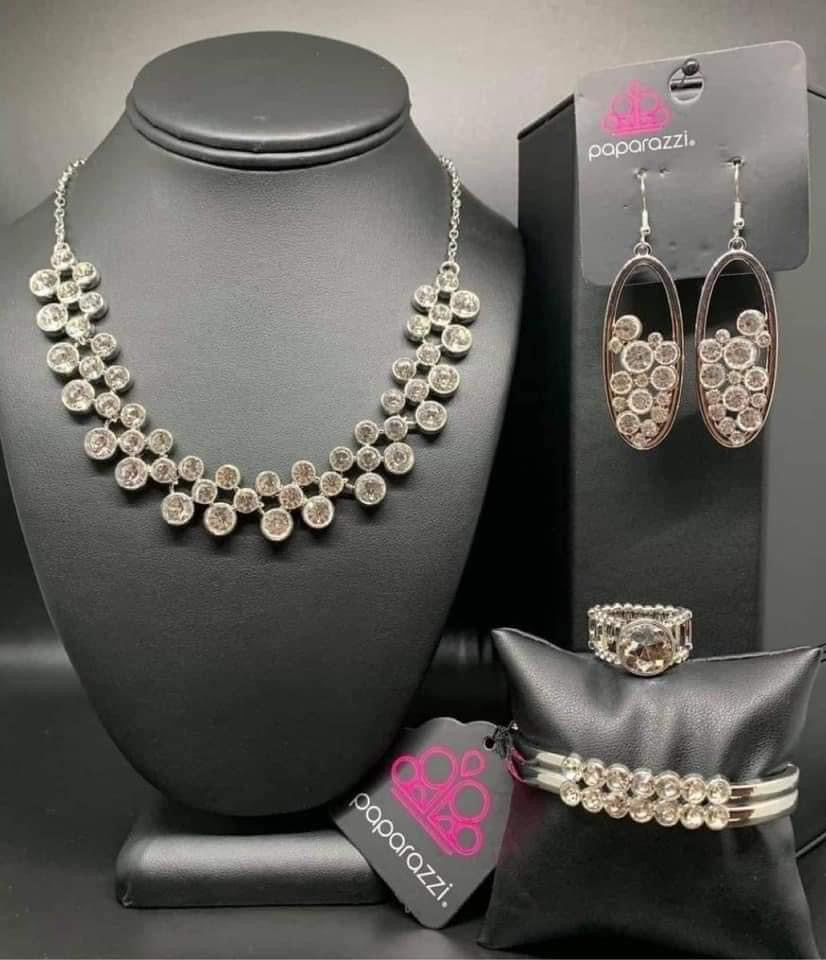 Paparazzi Fiercely 5th Avenue - Complete Trend Blend - November 2021 Fashion Fix