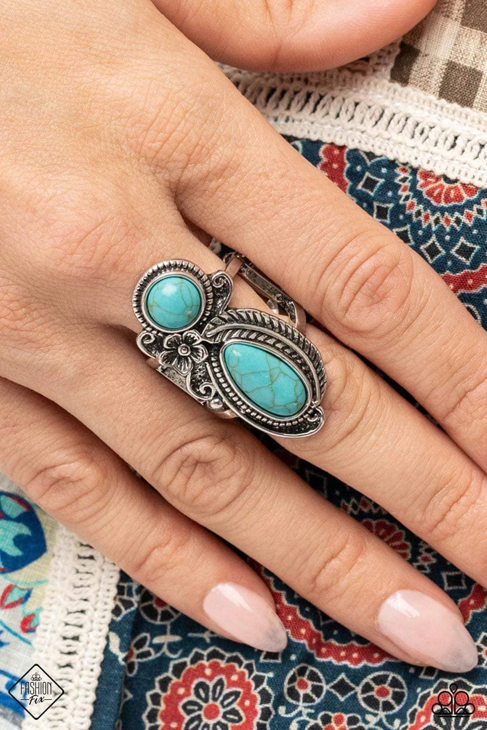 Simply Santa Fe - Complete Trend Blend - January 2022 Fashion Fix
