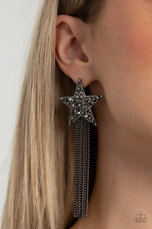 Paparazzi Superstar Solo - Black Post Earrings