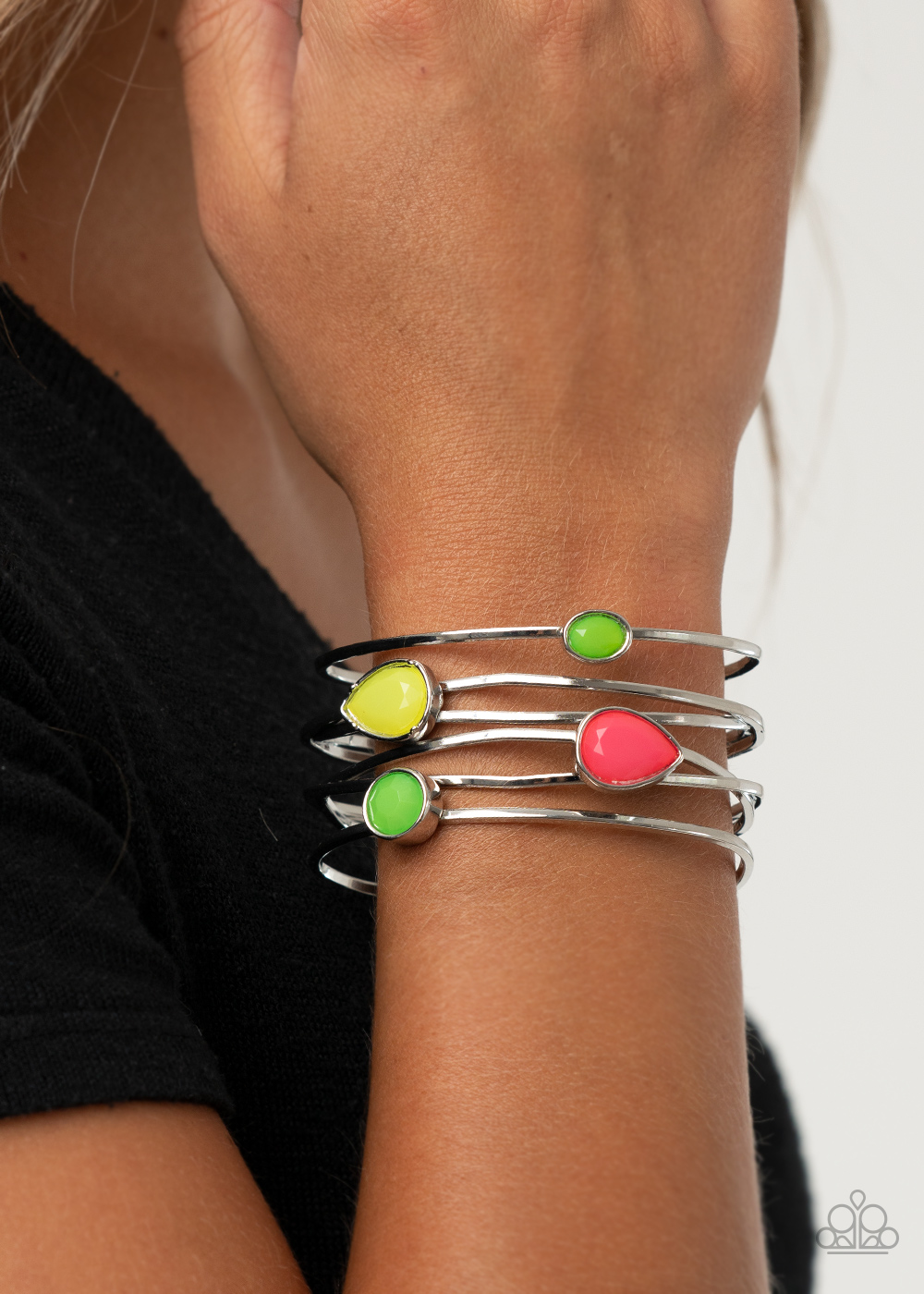 Fashion Frenzy - Multi Bracelet