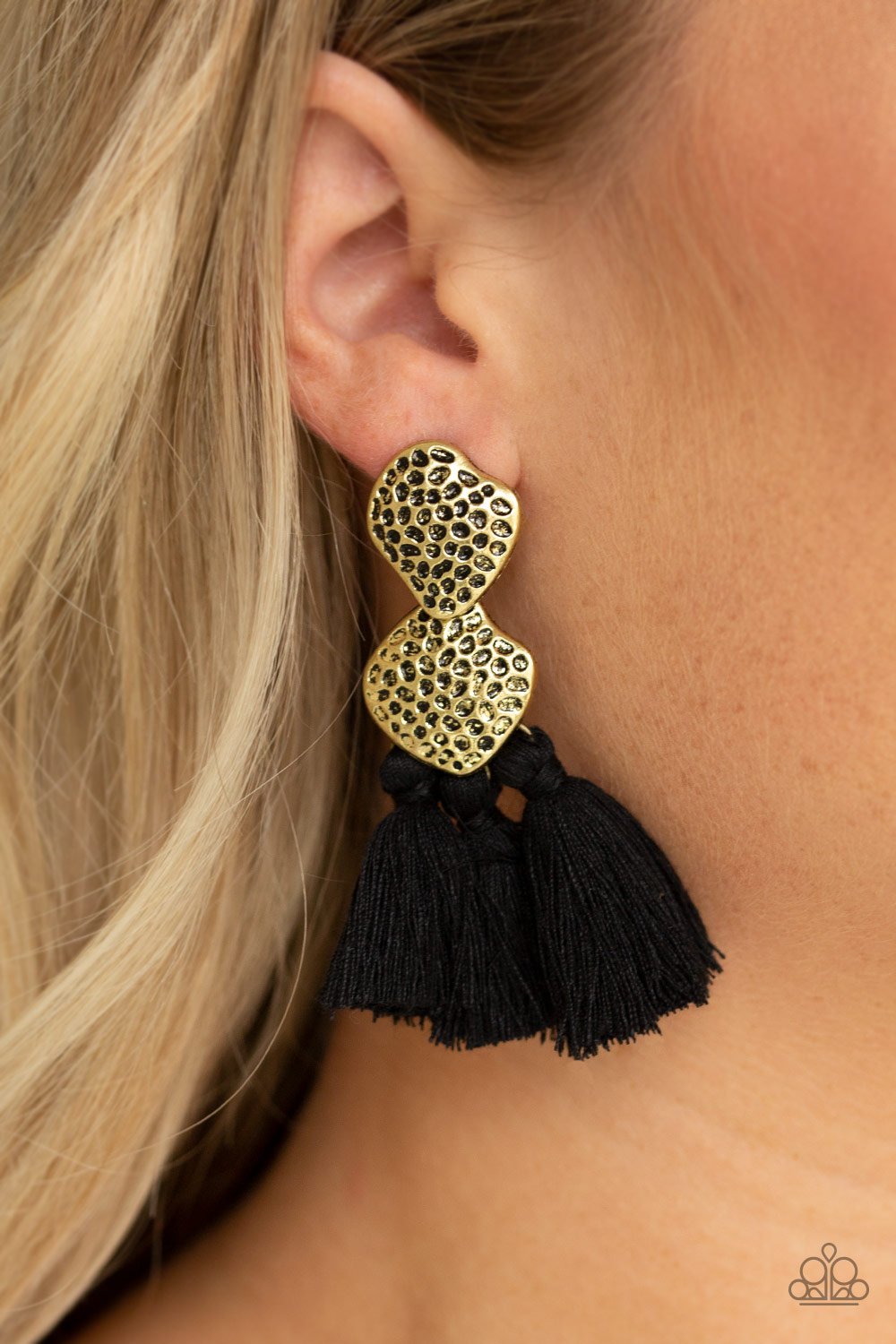 Paparazzi Tenacious Tassel - Black Earrings 