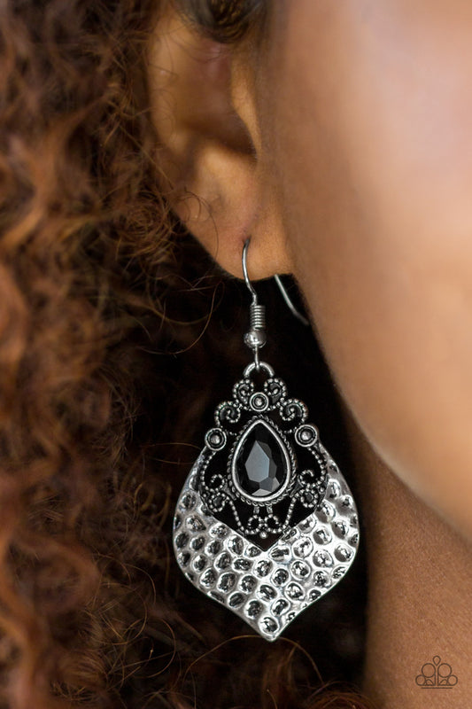 Paparazzi Royal Rebel - Black Earrings 