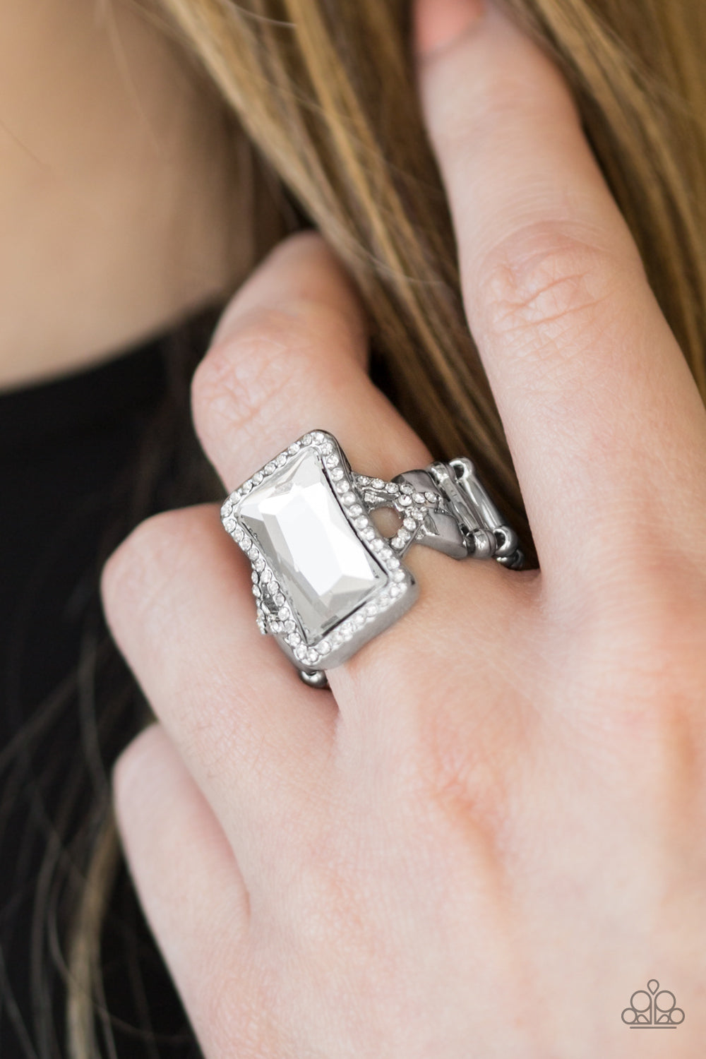 Glamour Icon - White Ring