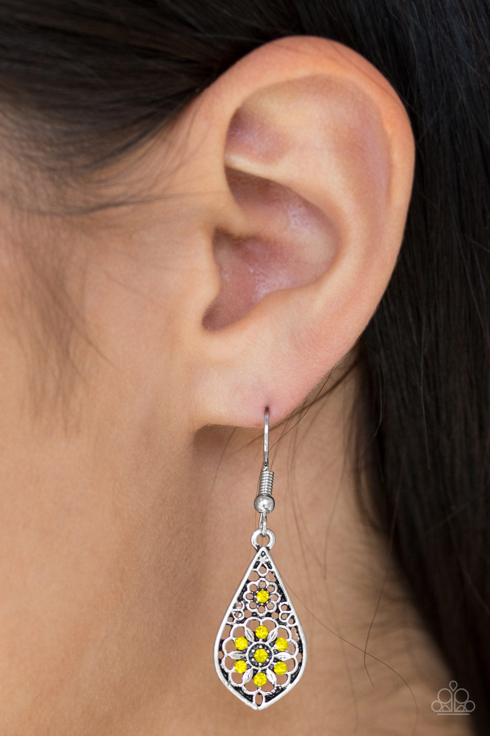 Paparazzi Spring Sparkle - Yellow Earrings 