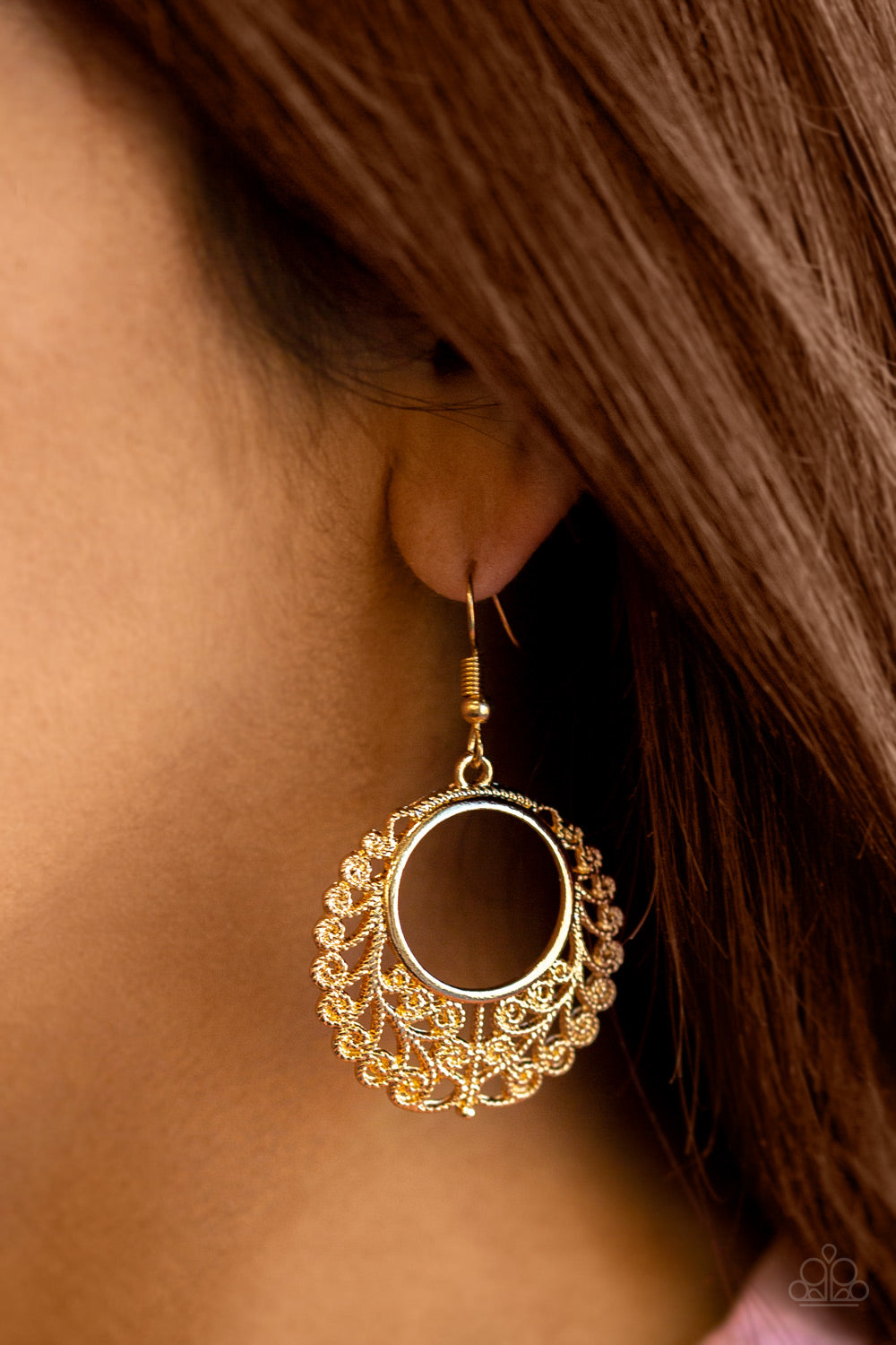 Paparazzi Grapevine Glamorous - Gold Earrings 