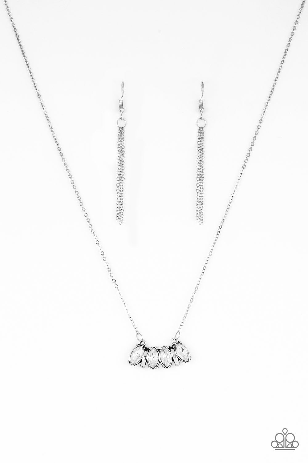 Paparazzi Deco Decadence - White Necklace 