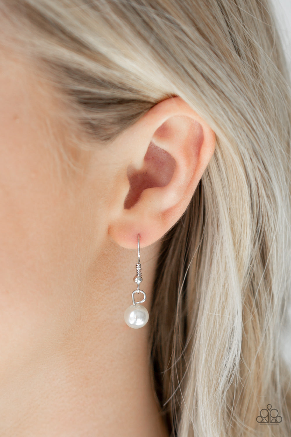 Paparazzi High Heels and Hustle - White Necklace 