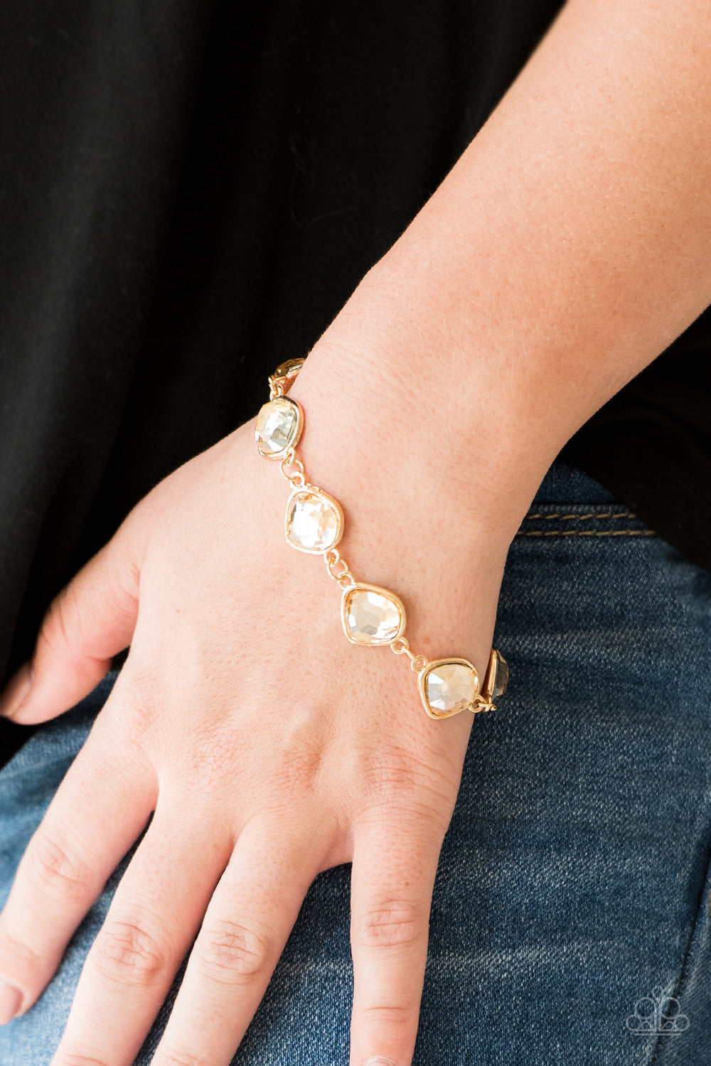 Paparazzi Perfect Imperfection - Gold Bracelet 