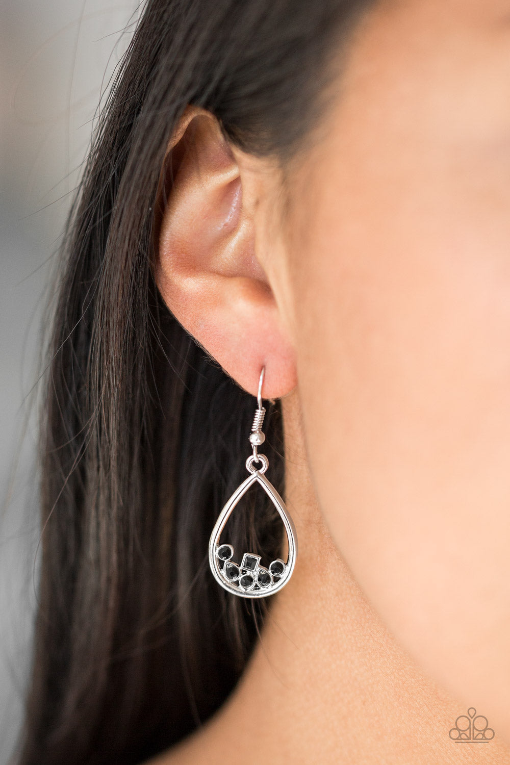 Paparazzi Raindrop Radiance - Black Earrings 