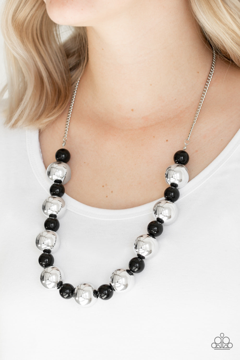 Paparazzi Top Pop - Black Necklace 