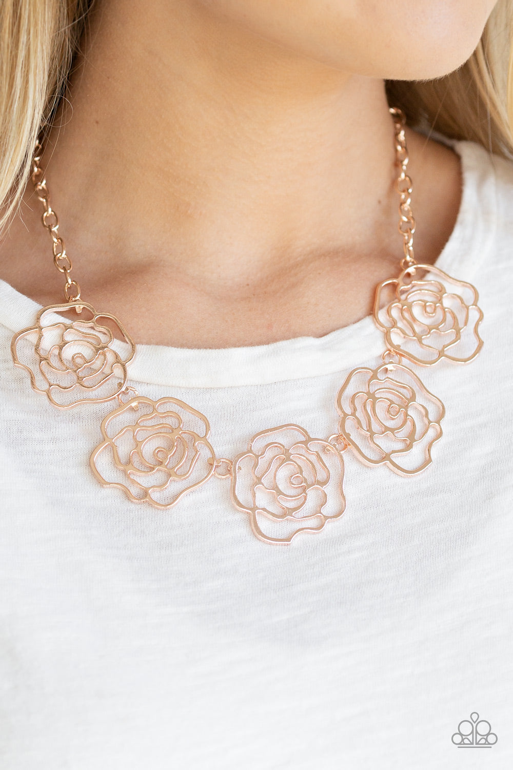 Paparazzi Budding Beauty - Rose Gold Necklace 