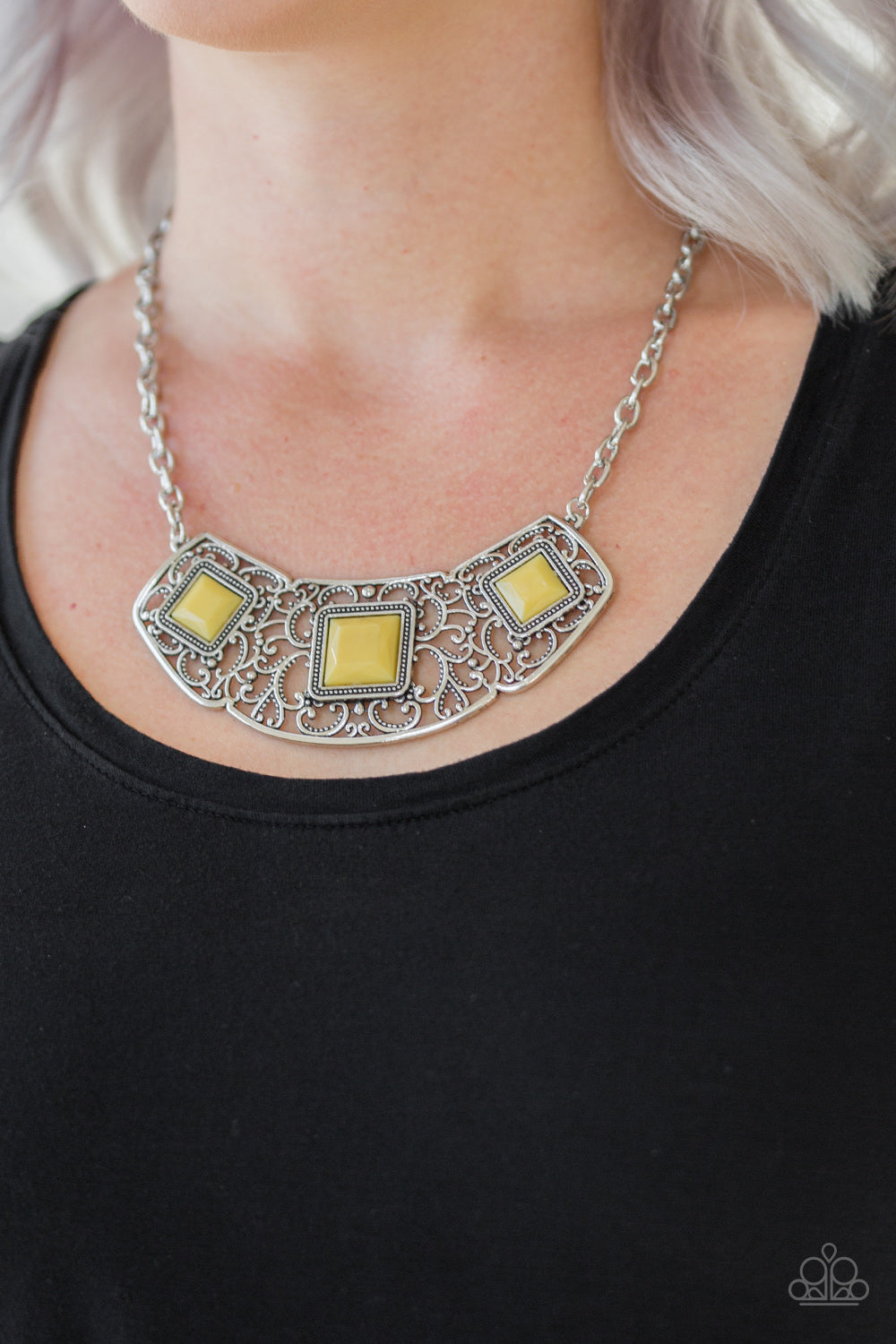 Paparazzi Feeling Inde-PENDANT - Yellow Necklace 