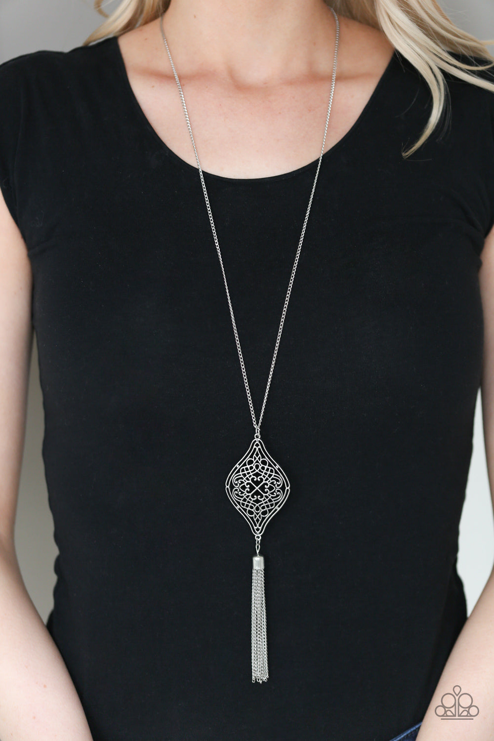 Paparazzi Totally Worth The TASSEL - Silver Necklace 