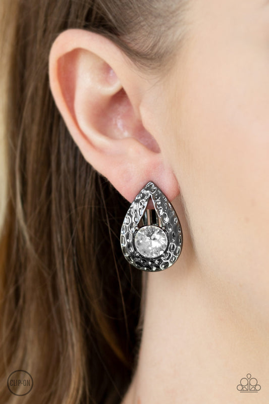 Paparazzi Elite Edge - Black Clip On Earrings 