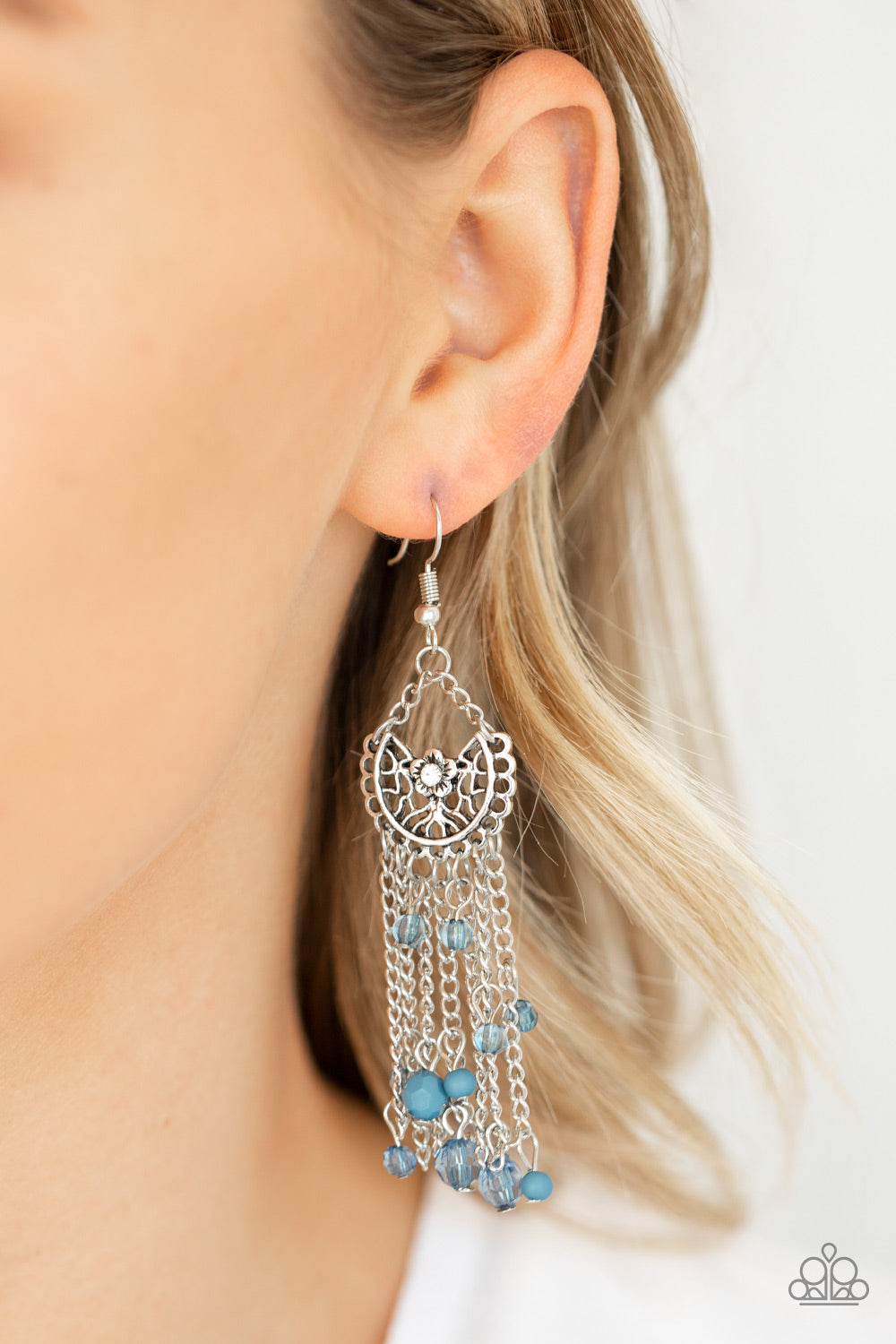 Daisy Daydream - Blue Earrings 