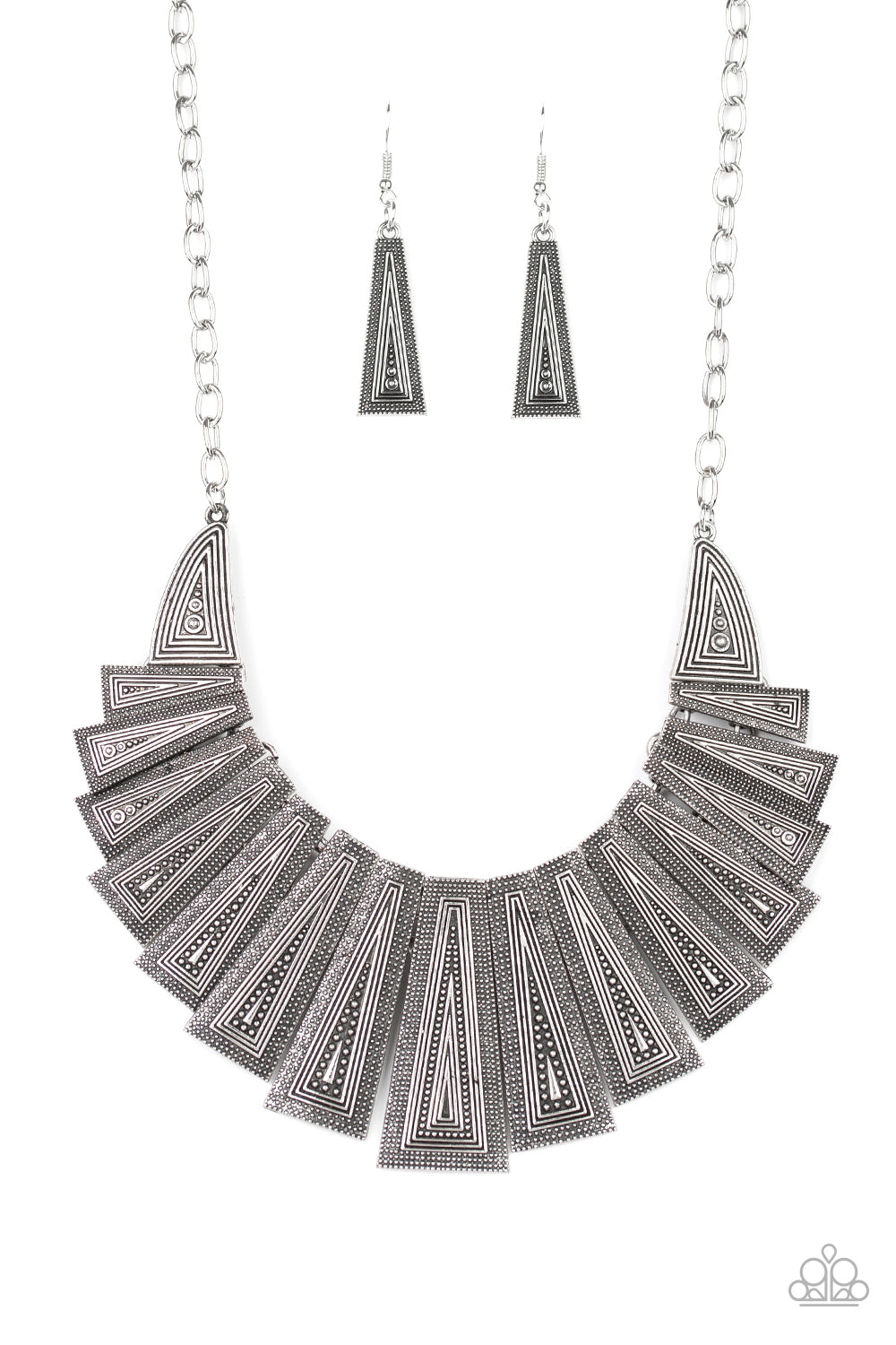 Paparazzi Metro Mane - Silver Necklace