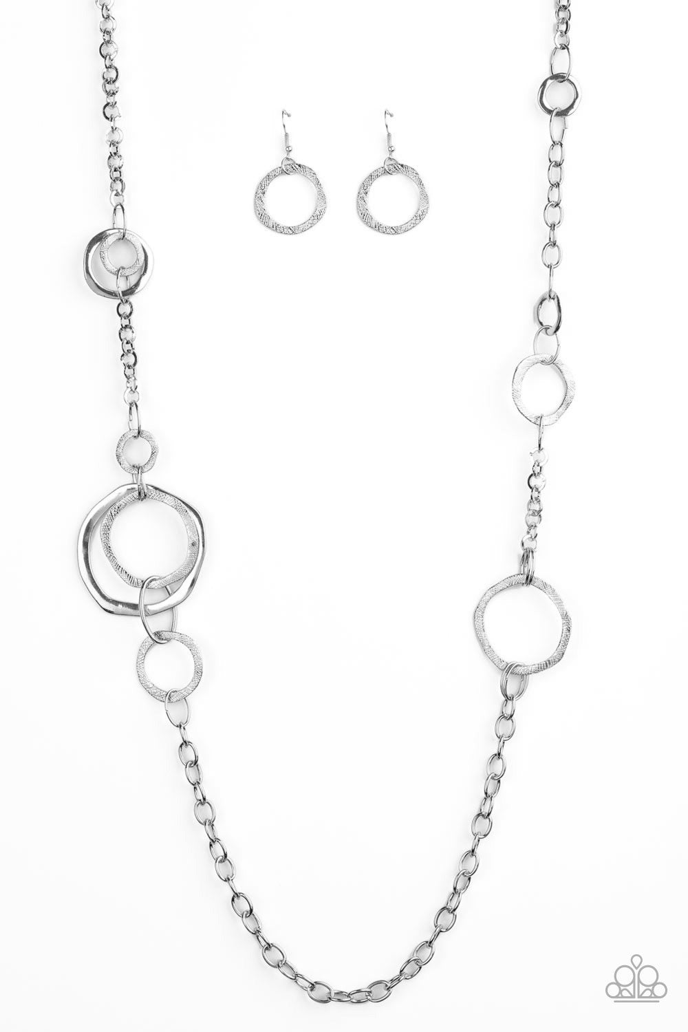 Paparazzi Amped Up Metallics - Silver Necklace 