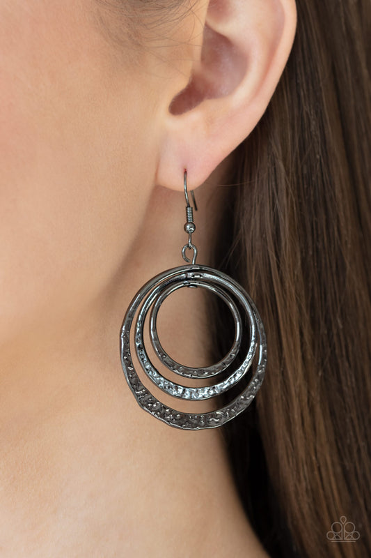 Metallic Ruffle - Black Earrings 