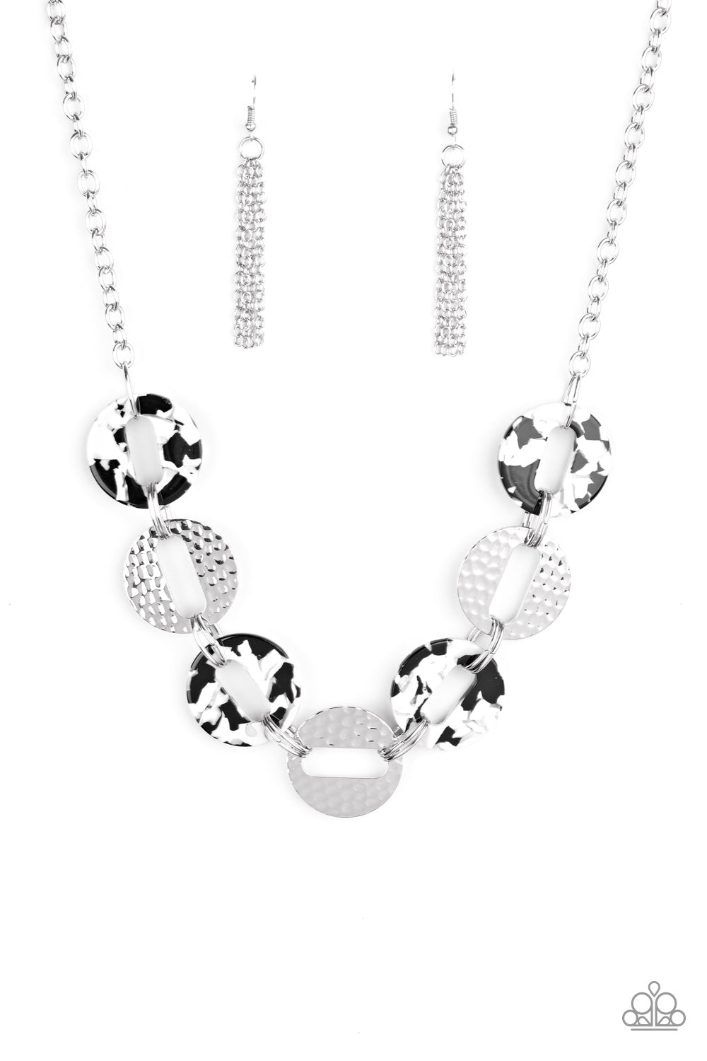 Paparazzi Retro Retrograde - White Necklace 