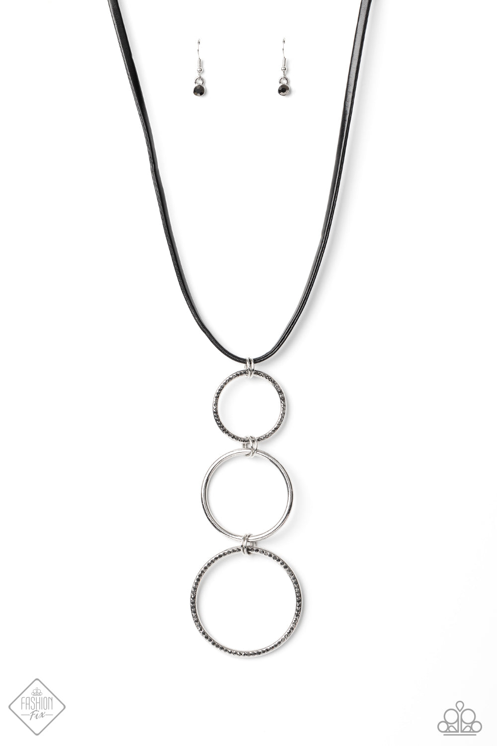 Paparazzi Curvy Couture - Silver Necklace 