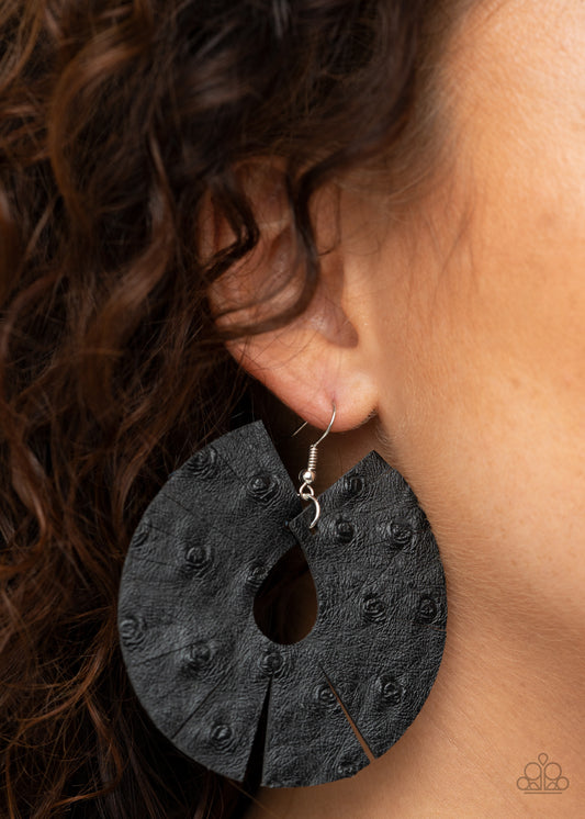 Palm Islands - Black Earrings 